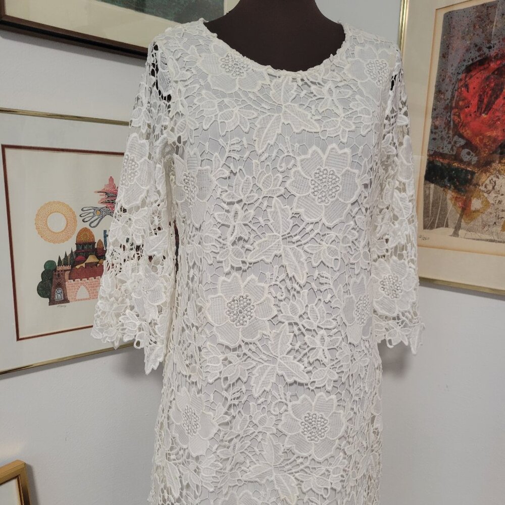 Beautiful White Lace Bell Sleeves Shift Dress Size M by Papillon